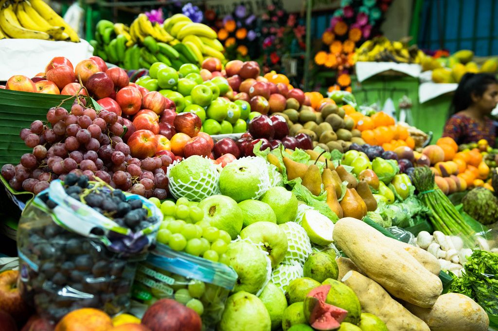 fruits-and-vegetables-in-the-food-market